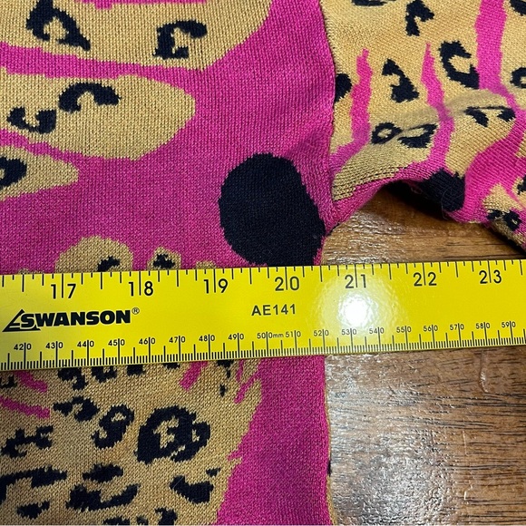Fate Pink tan and black Patterned Sweater size medium - Picture 4 of 8